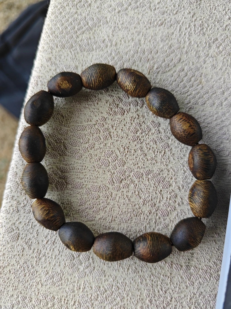 C027沉香白奇楠1.0留疤单圈多样性发一