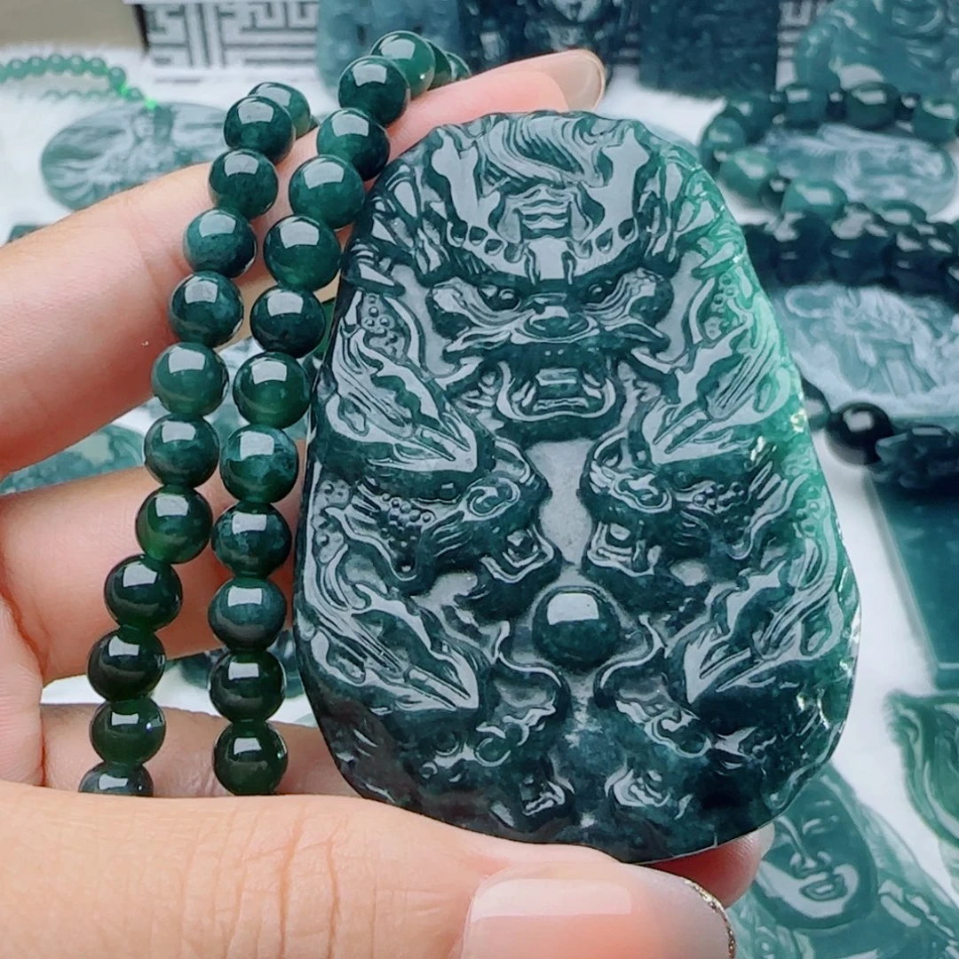 颈饰未镶嵌翡翠多样性发货天然的A货翡翠