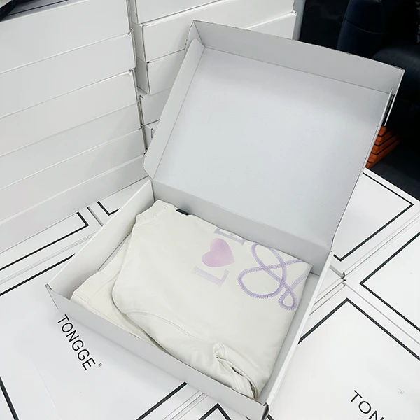 4号 光变版 秋季新款高级感轻奢 圆领长袖T恤【5057】