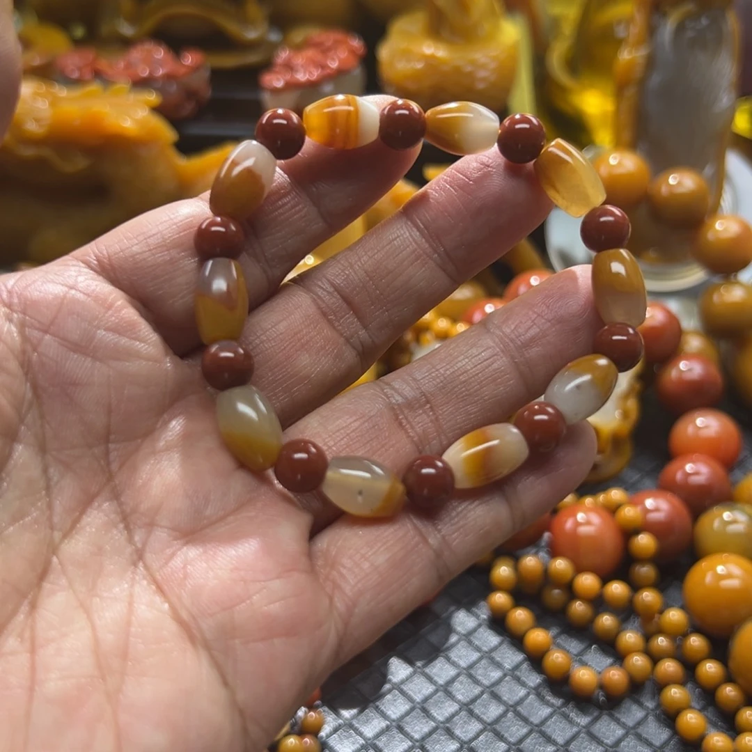 石英质玉未镶嵌颈饰
