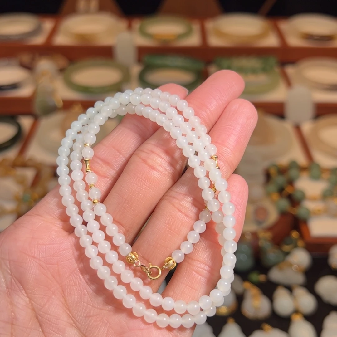 和田玉18K金镶嵌挂件