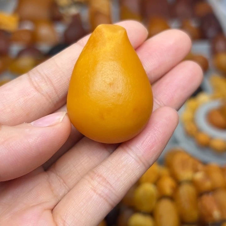 琥珀未镶嵌裸石天然蜜蜡