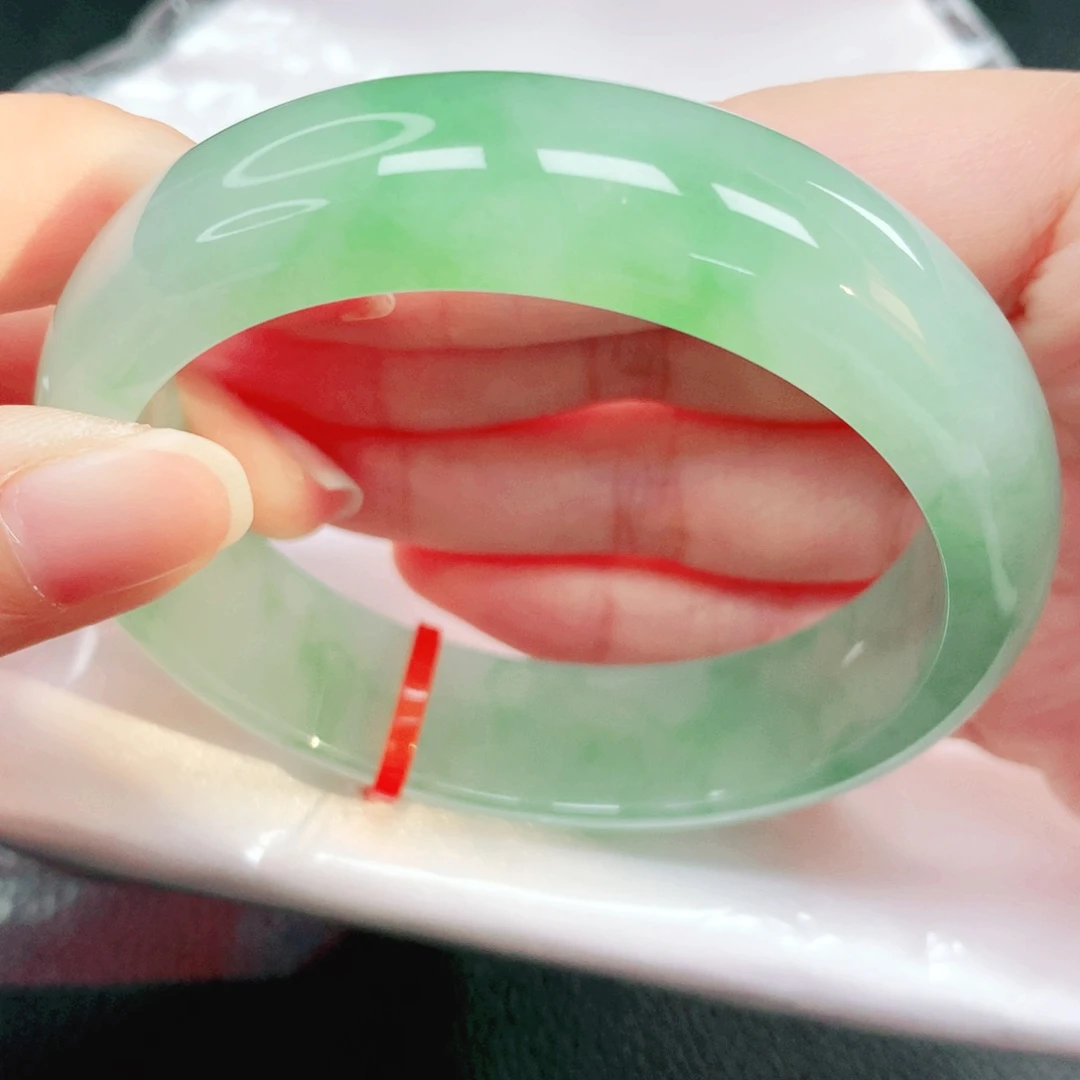 翡翠未镶嵌手镯59圈