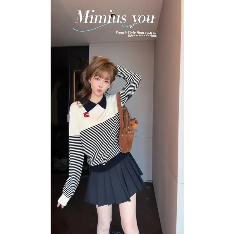 【mimius】U miu系条纹撞色简约polo领小刺绣上衣 WG08123