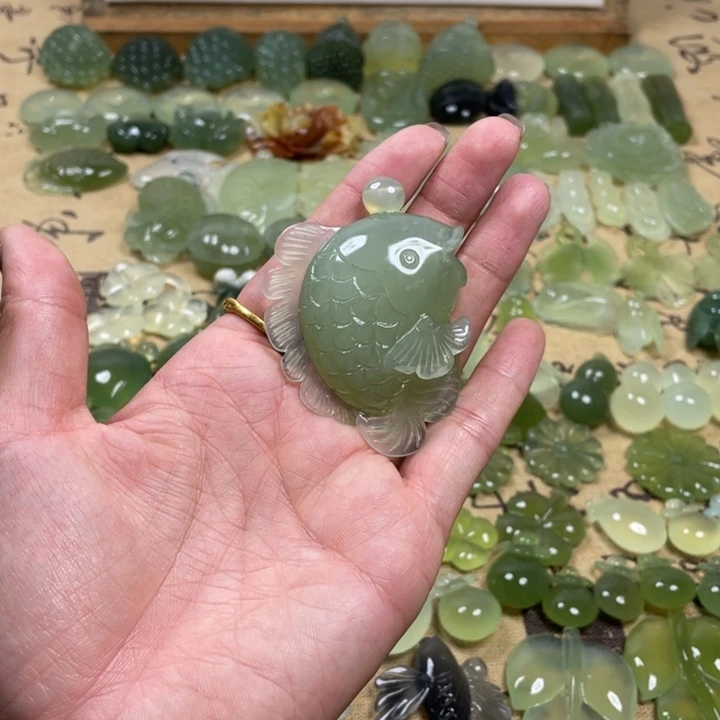 蛇纹石玉合金颈饰