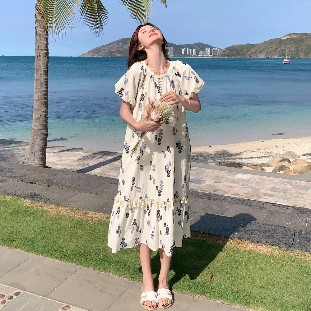 法式重工绣花连衣裙女2025夏季欧货高端独特减龄超好看泡泡袖裙子