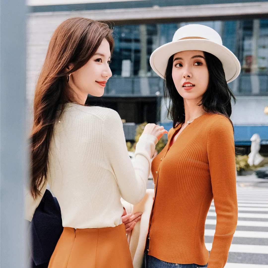 谭飞【线条针织衫】早秋新款白色法式高级气质长袖羊毛上衣女