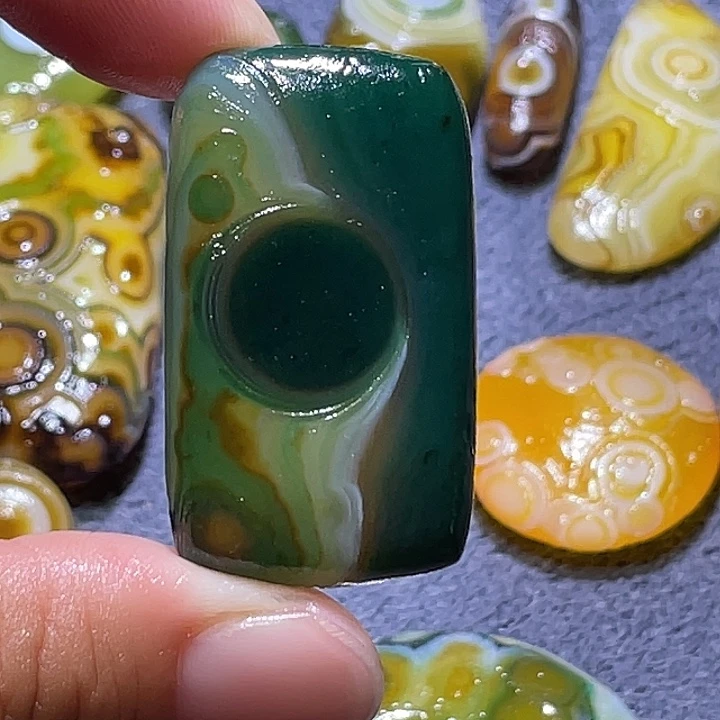 玛瑙/玉髓未镶嵌珠宝奇石