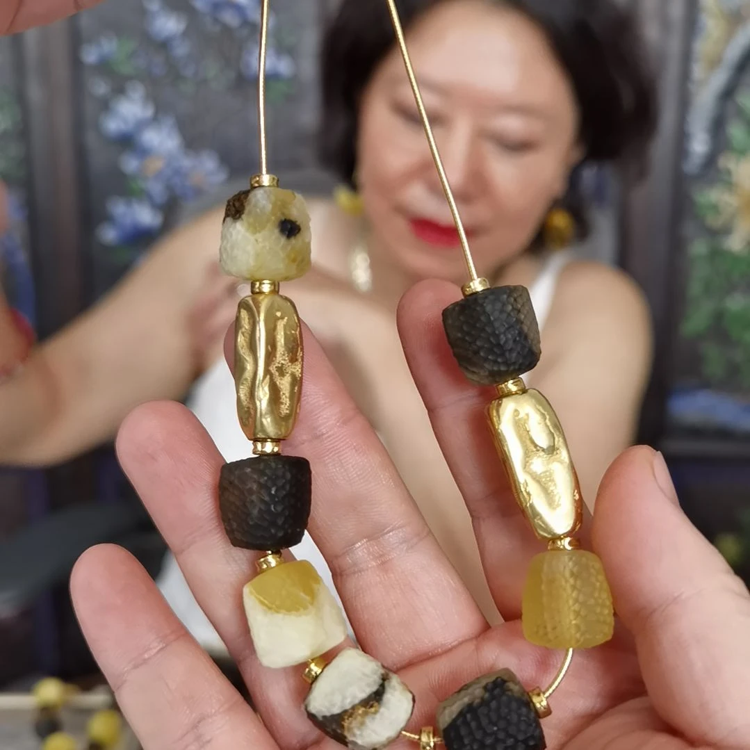 未镶嵌颈饰琥珀灵*项链