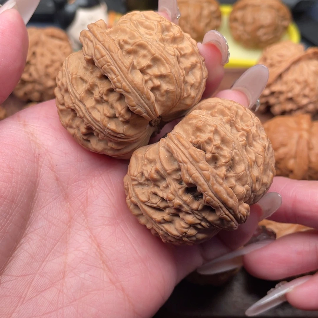 文玩核桃吊坠R*y全品大肚球白45