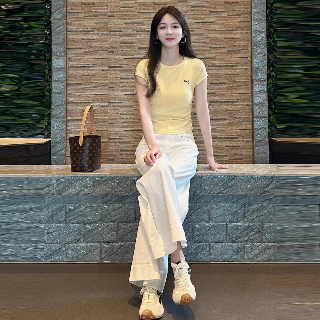 2025夏季新款多巴胺奶系穿搭一整套高级感减龄短袖T恤阔腿裤套装