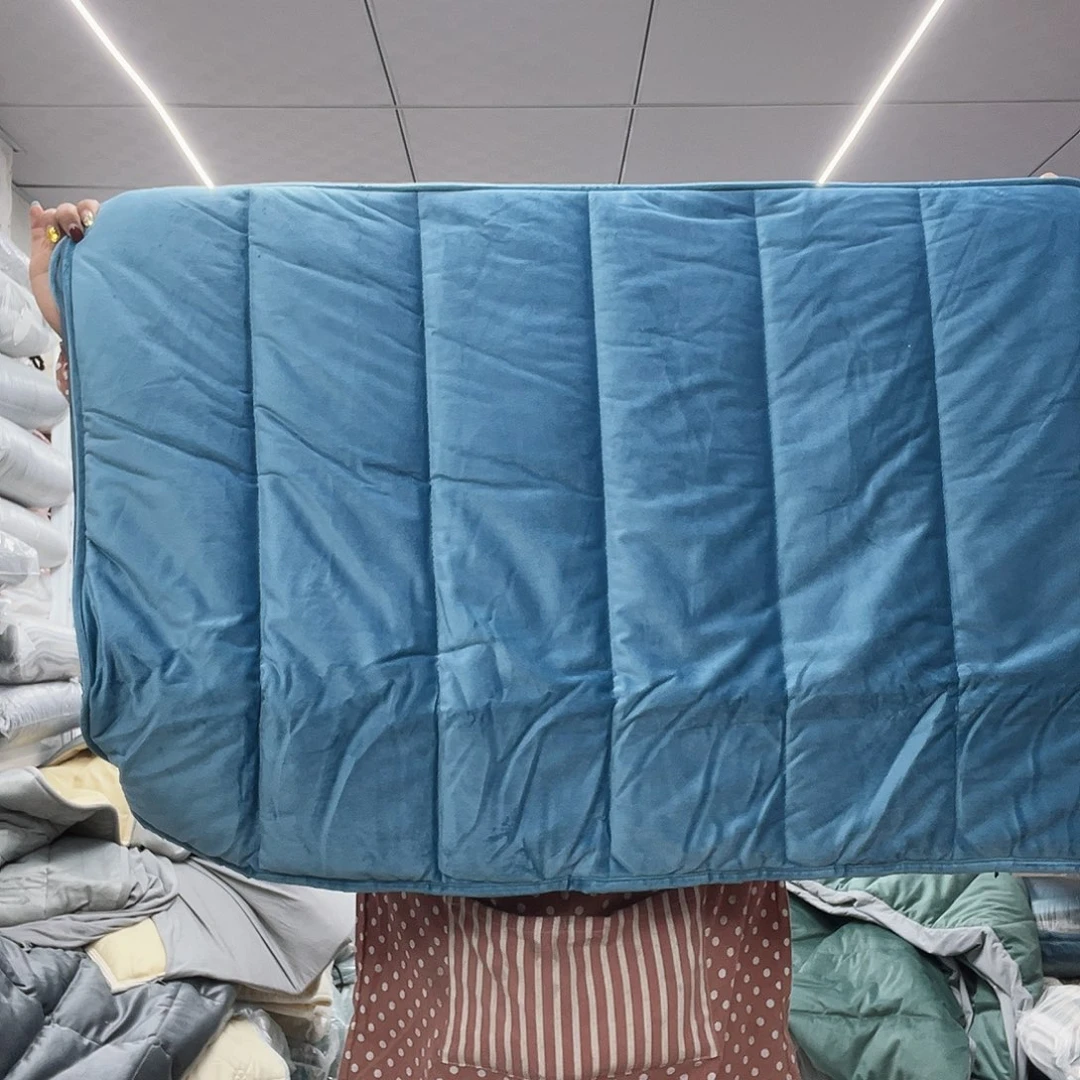 毛绒宝石兰2米床头罩