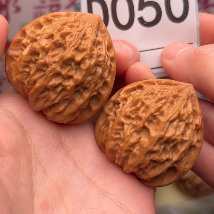 吊坠文玩核桃050金牛