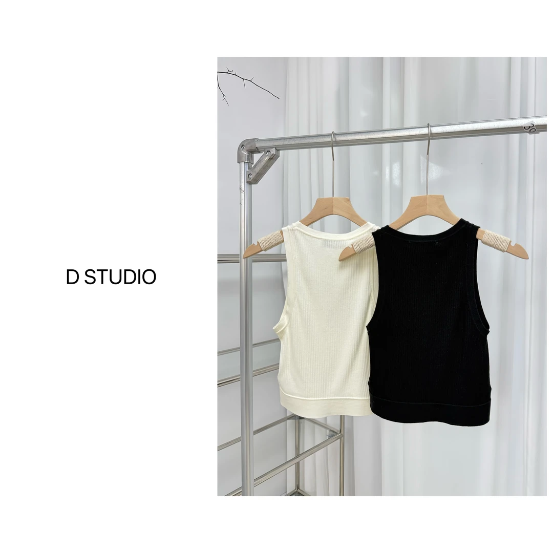 D STUDIO 两色字母背心 D2423