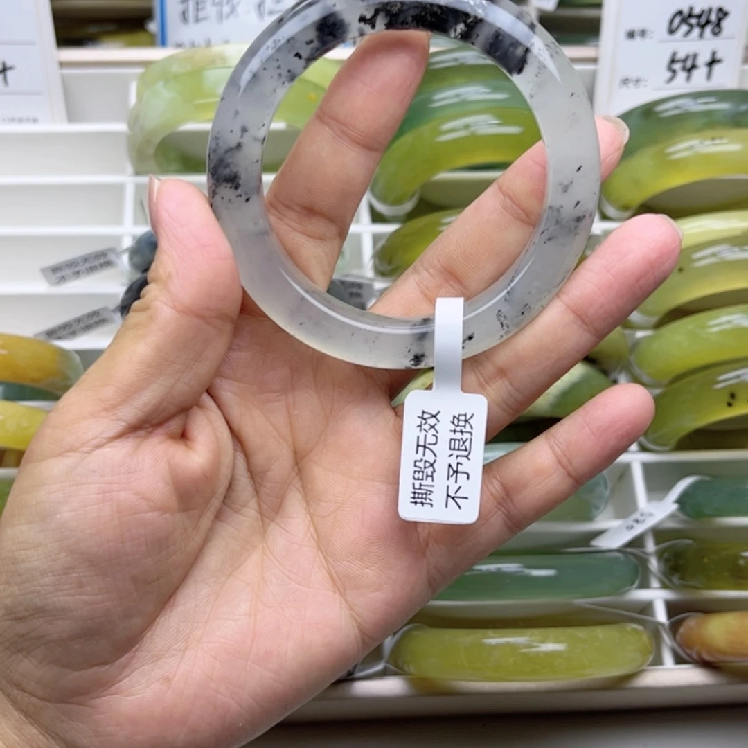 兮***子蛇纹石玉未镶嵌手镯