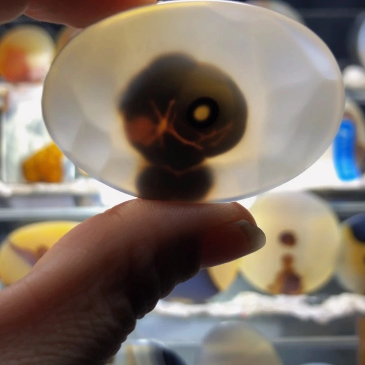 合金玛瑙/玉髓珠宝奇石52