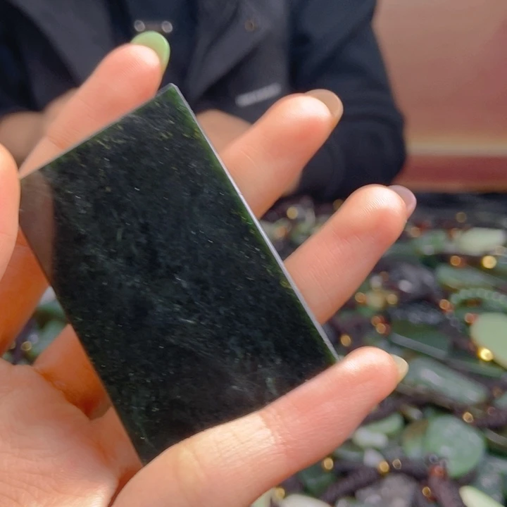 未镶嵌和田玉珠宝半成品