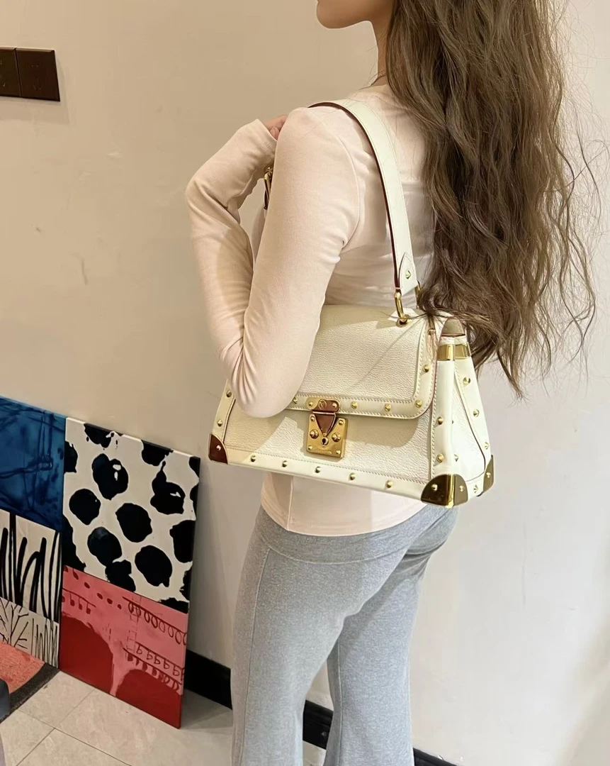 95新 LouisVuitton/路易威登 白金苏哈里腋下包/单肩包