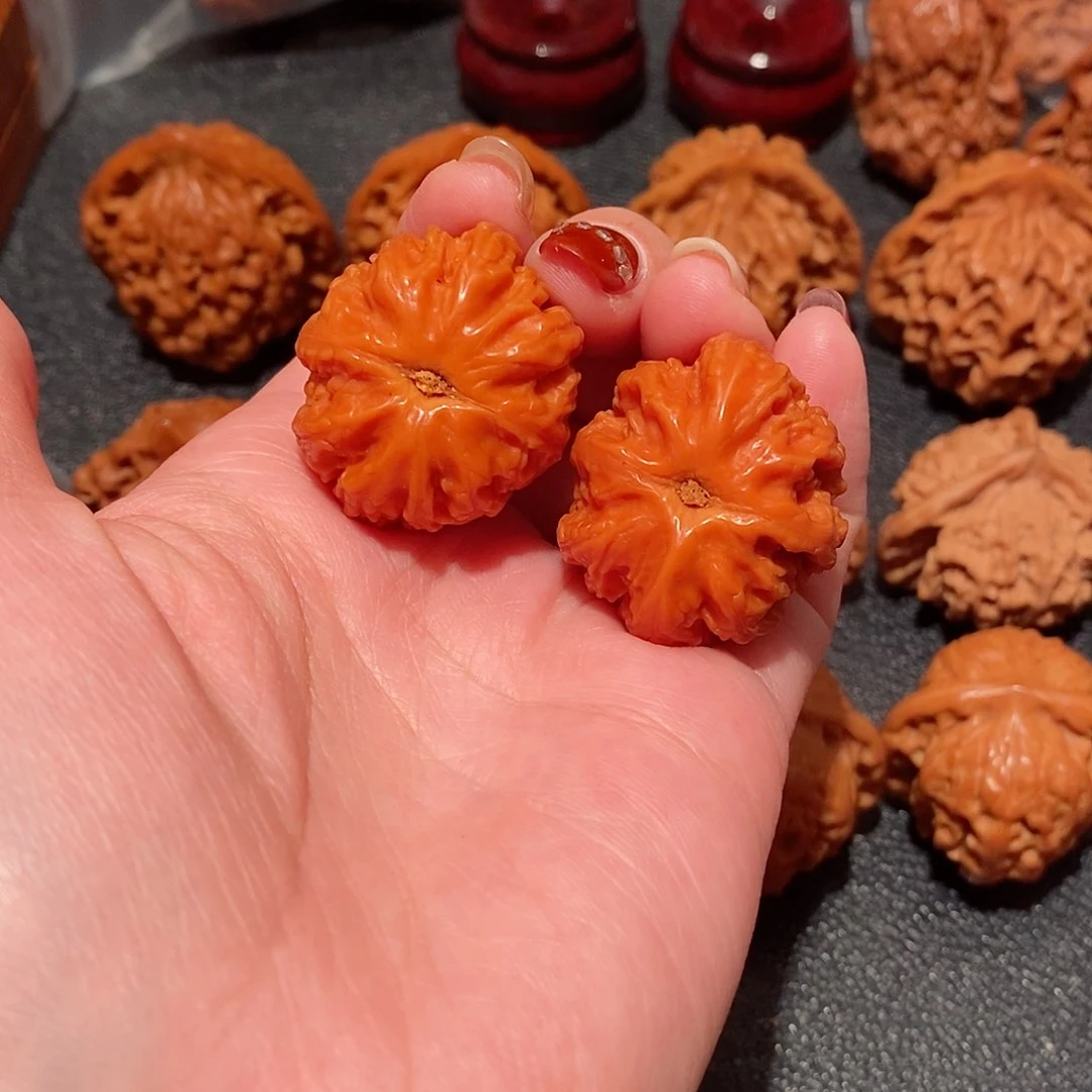 文玩核桃吊坠丶**吖粗筋手捻