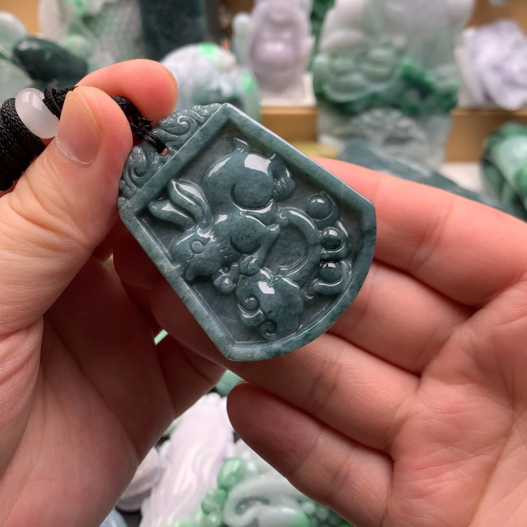 吊坠(不含链)未镶嵌翡翠