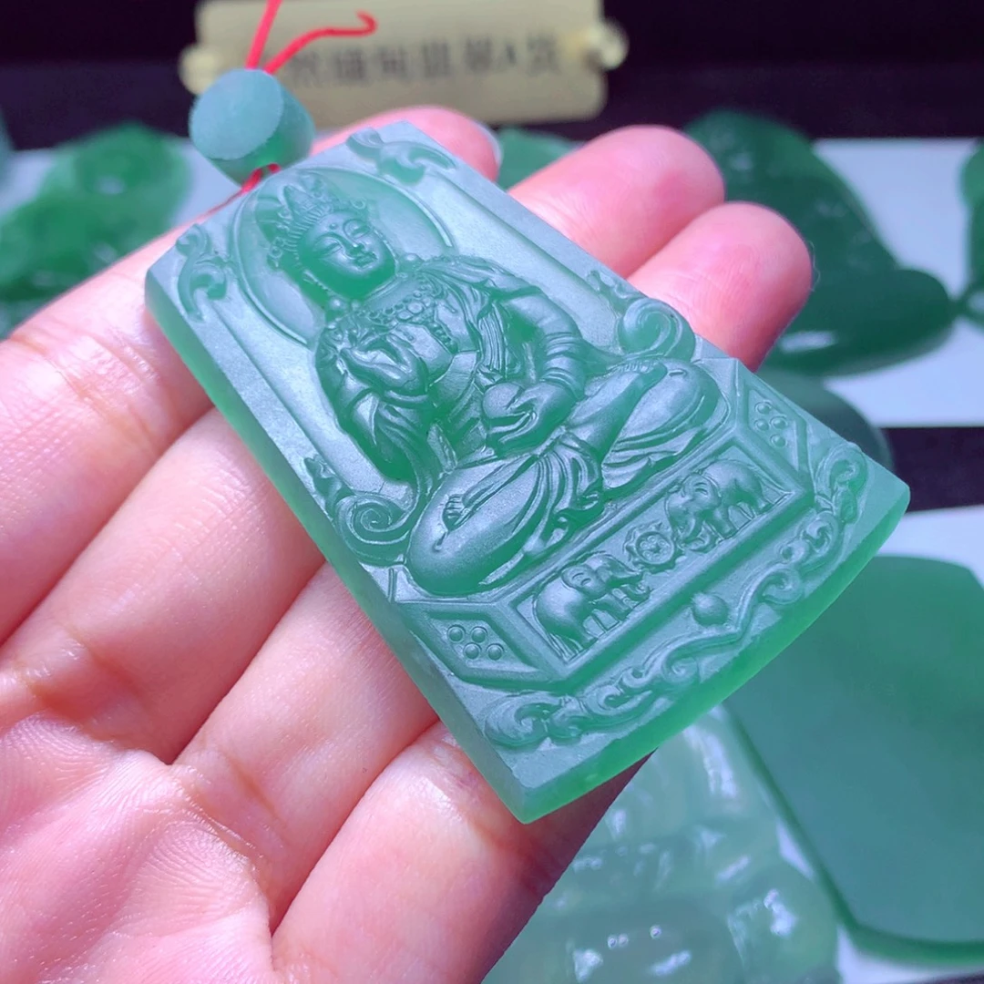 佛***福未镶嵌定制翡翠天然