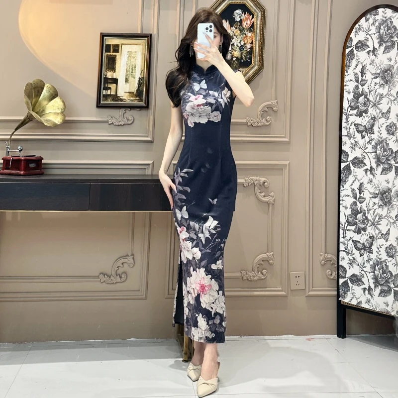 气质女人味轻奢立领无袖定位花瑶池映月显瘦性感包身开衩连衣裙