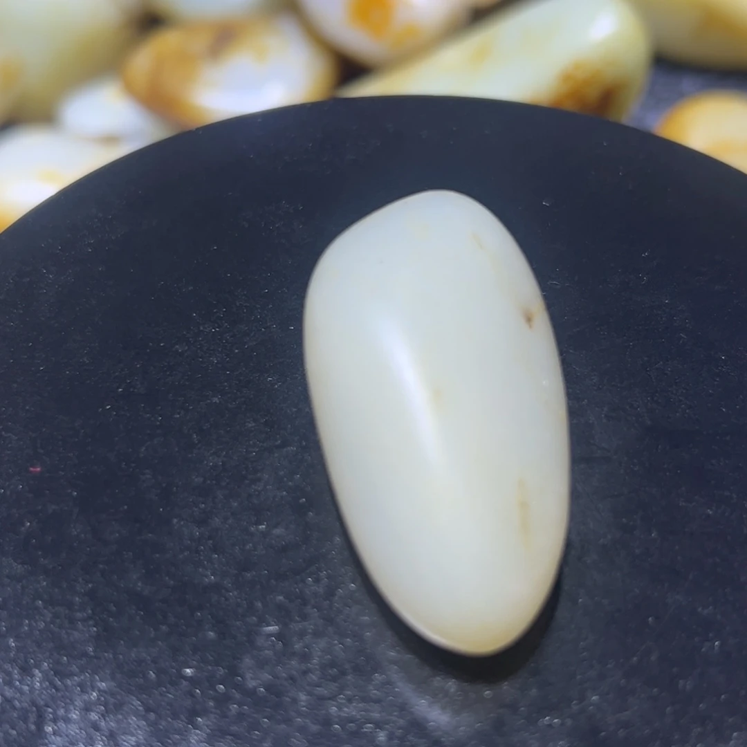 和田玉（子料）未镶嵌颈饰46
