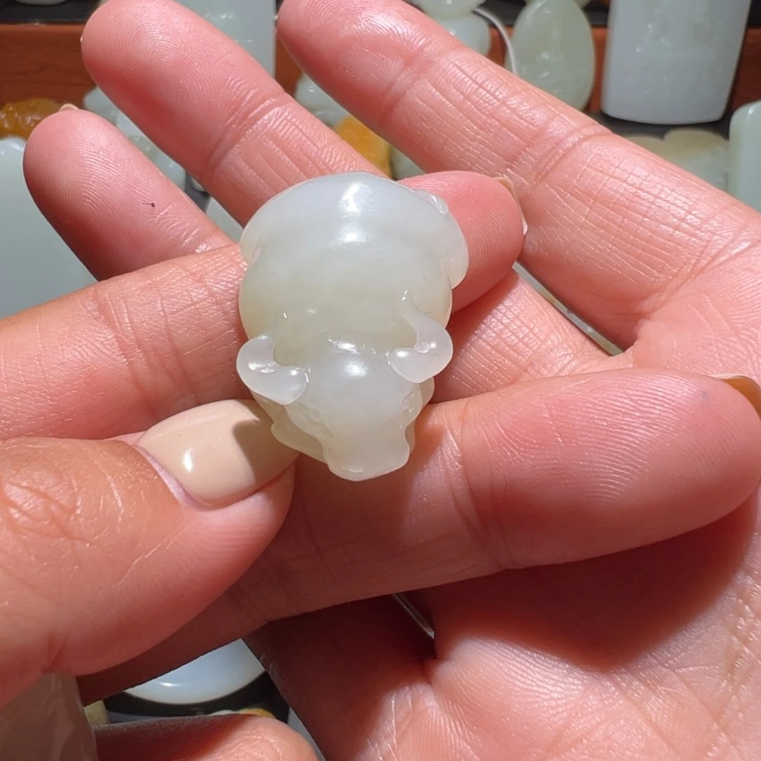 华***春和田玉未镶嵌颈饰