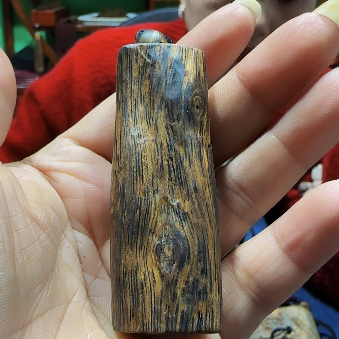 沉香沉香碎屑海南白奇乌身树心油瘤疤带绳16克