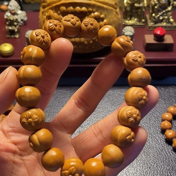 猴头核桃雕刻瑕疵柿柿如意