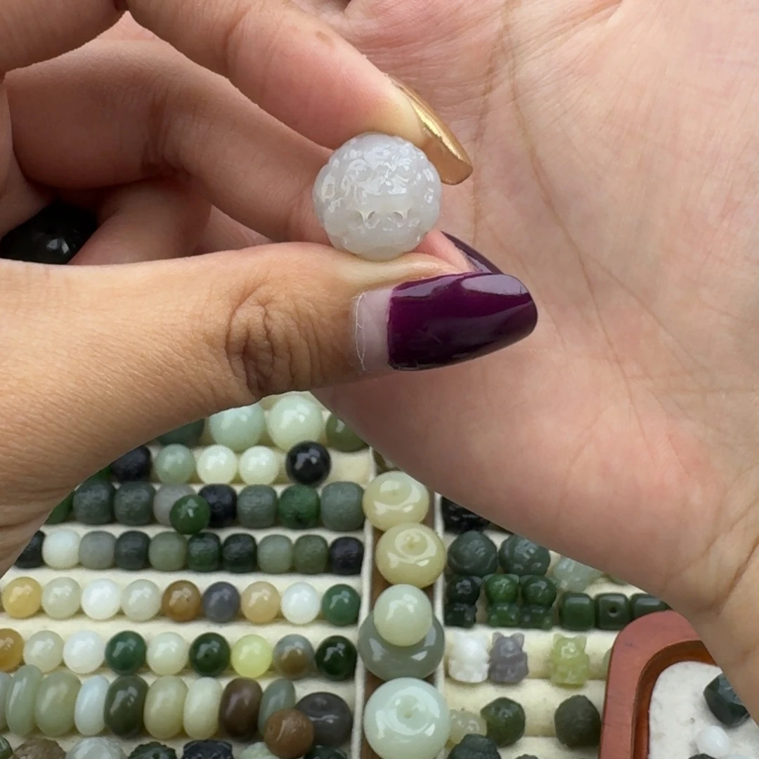 小***哥和田玉未镶嵌珠宝半成品和田玉白玉貔貅16