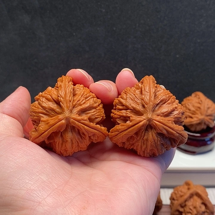 。***。吊坠文玩核桃白奔