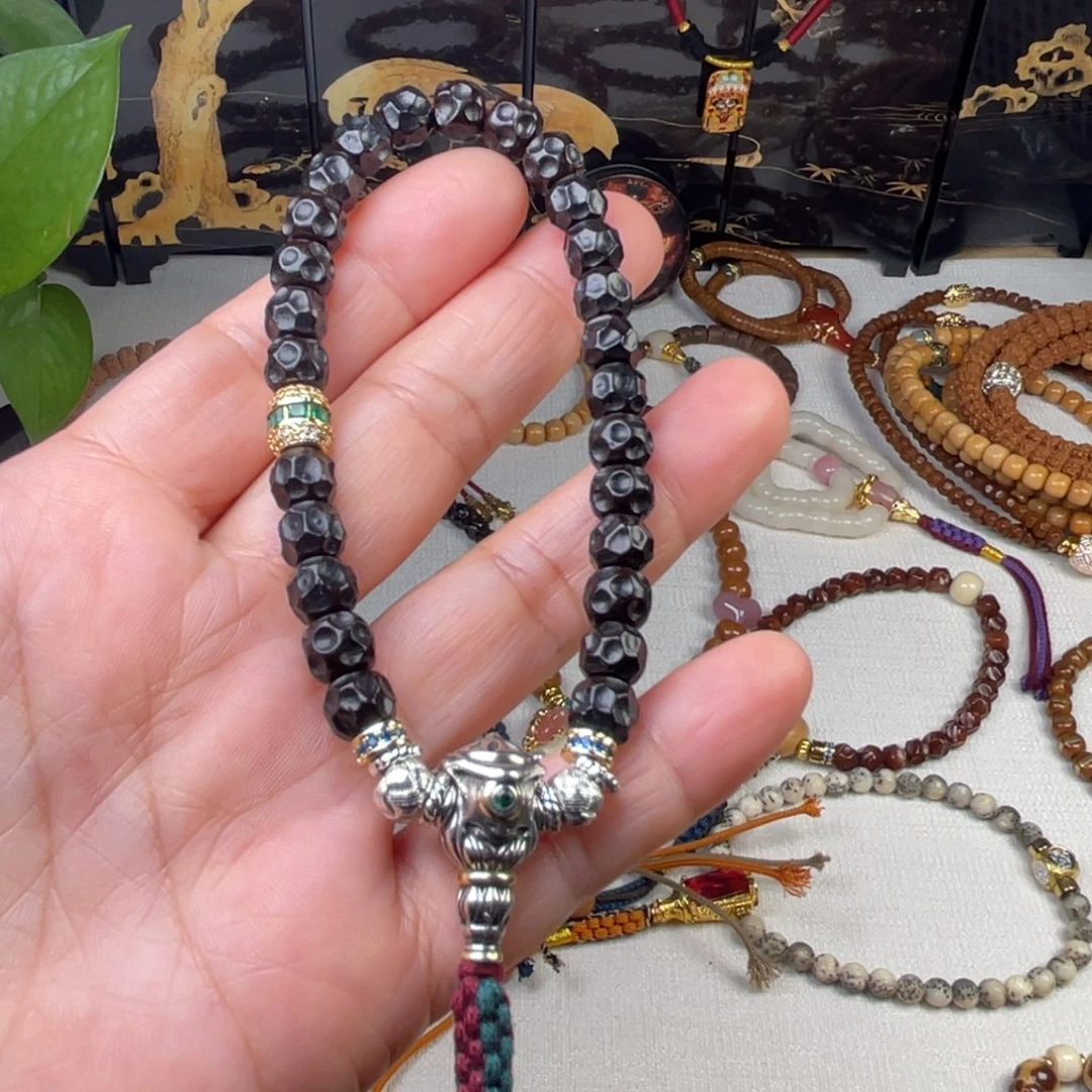 椰蒂吊坠2356789998633356