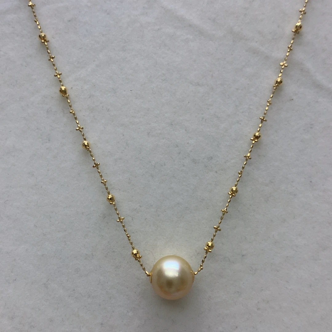 18K金镶嵌海水珍珠项链