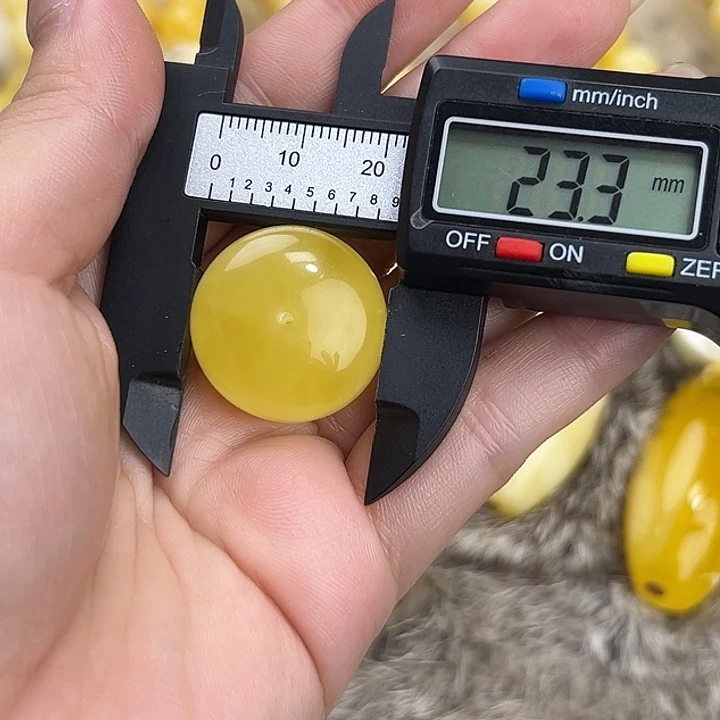 蜜蜡未镶嵌裸石478