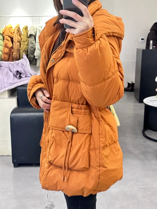 中长款收腰羽绒服