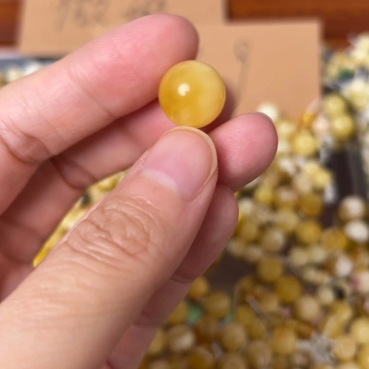 蜜蜡未镶嵌裸石12.9mm一个