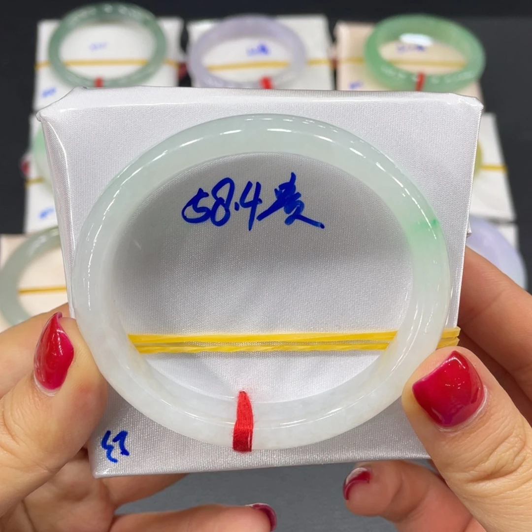 翡翠手镯未镶嵌缅甸天然翡翠手镯