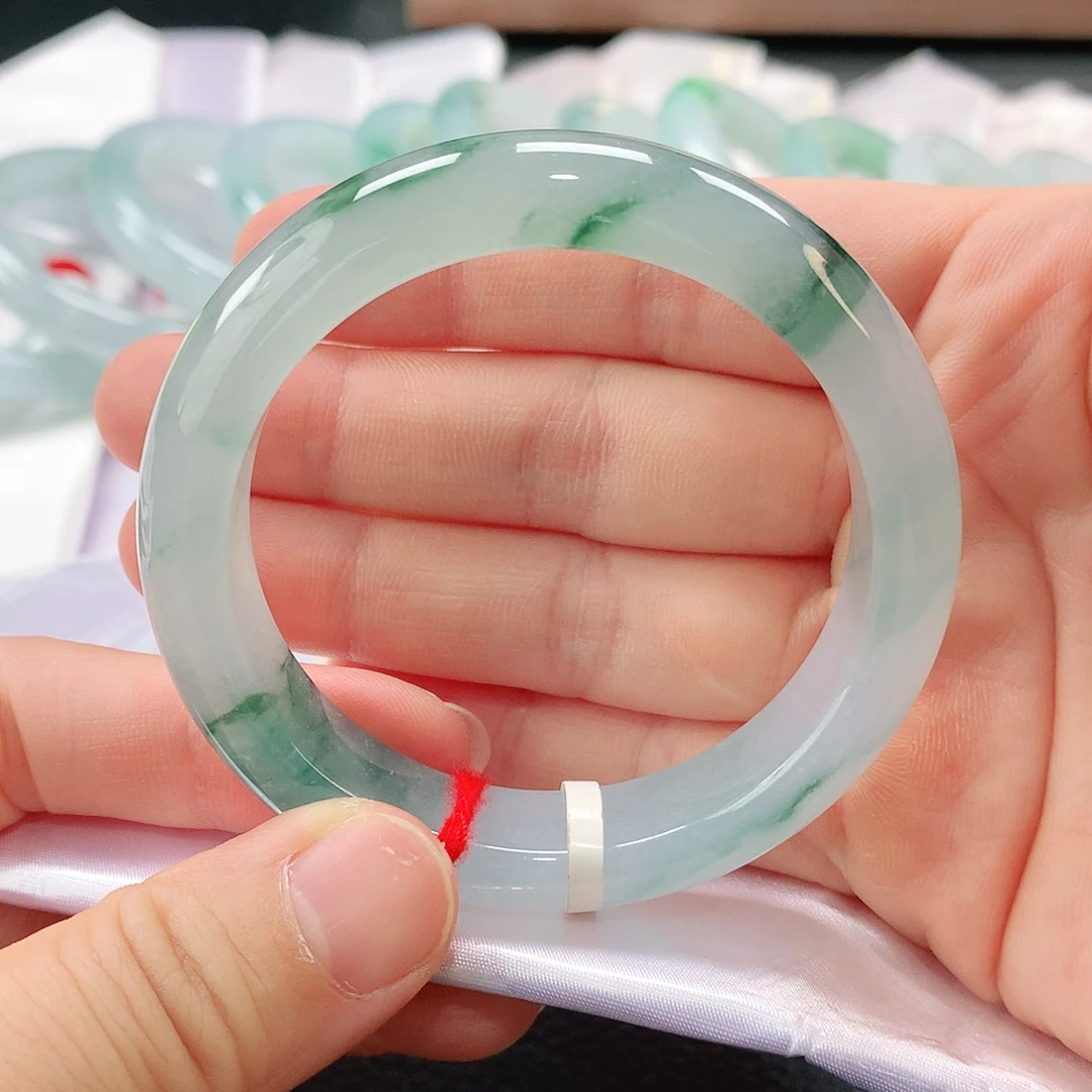 翡翠未镶嵌手镯缅甸A货翡翠手镯