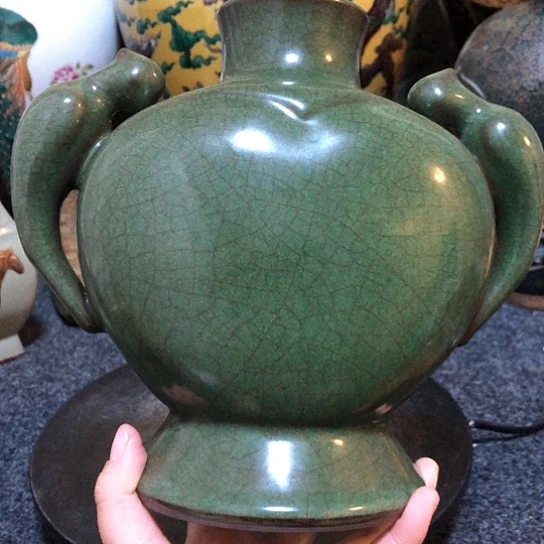 瓷器一件，品相完好