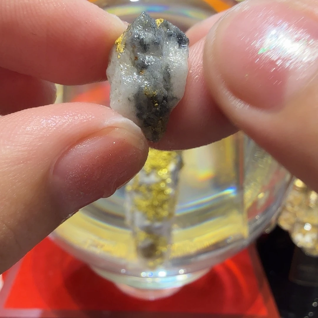 聚金阁天然明金矿标