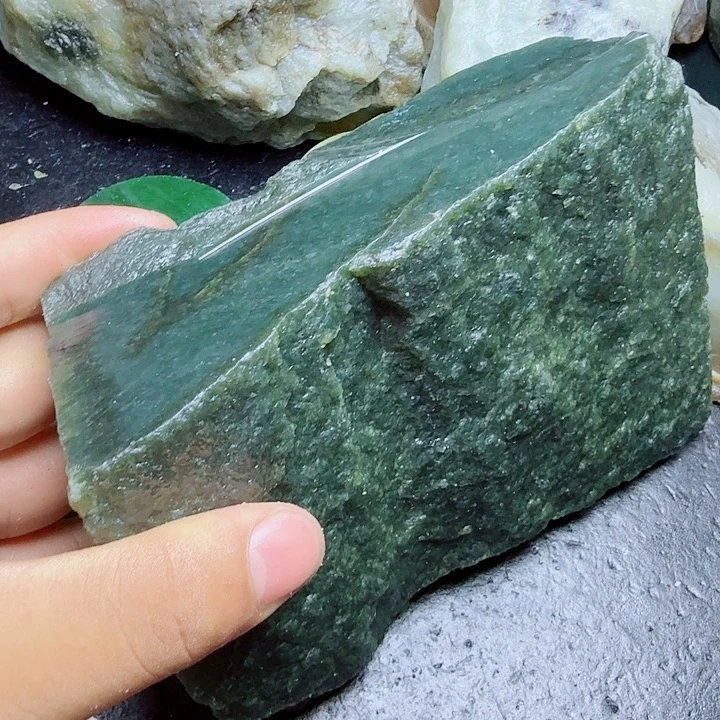 未镶嵌和田玉（糖玉）珠宝奇石