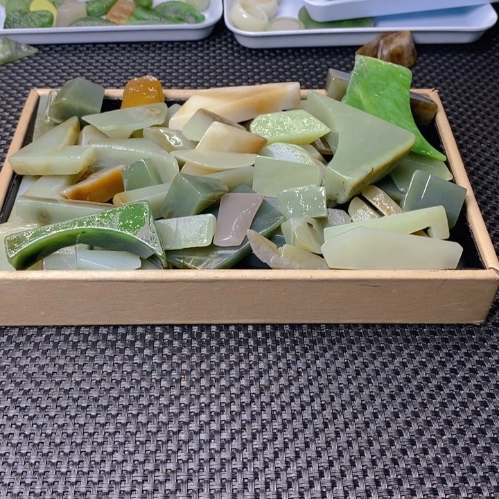 和田玉（糖玉）珠宝半成品未镶嵌何**艺