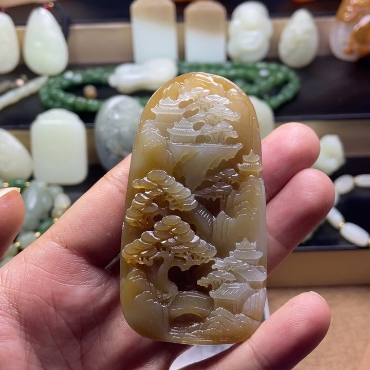 和田玉未镶嵌颈饰