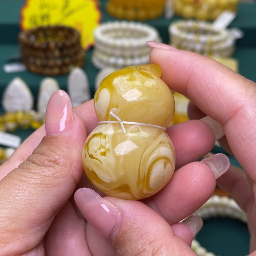 蜜蜡未镶嵌裸石葫芦