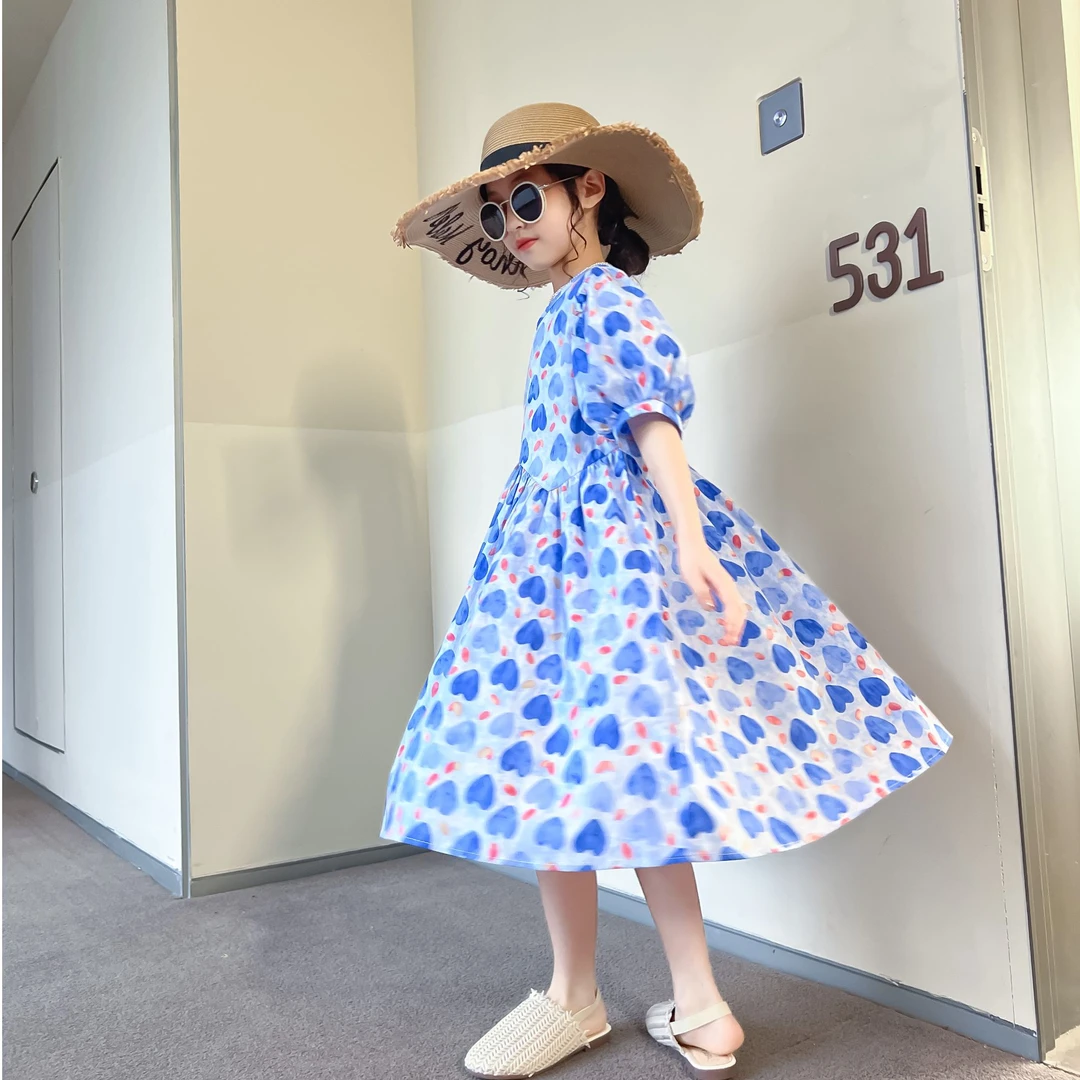 82636夏季新款碎花爱心款泡泡袖桃心连衣裙女童气质印花时尚童装