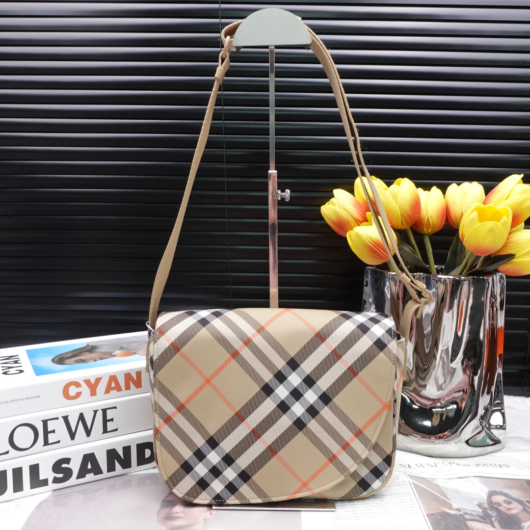 95新 BURBERRY/博柏利 单肩包/T10209380