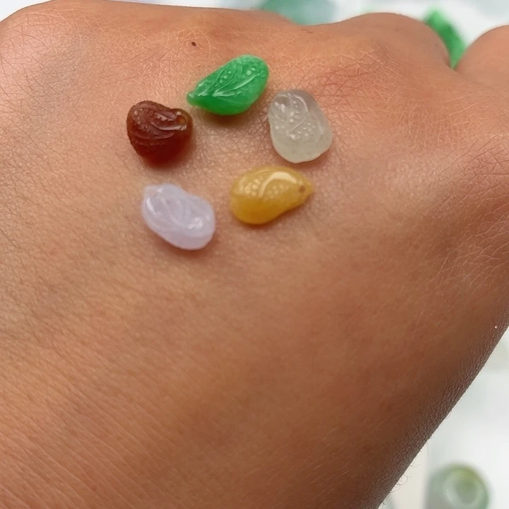 翡翠未镶嵌颈饰纯天然