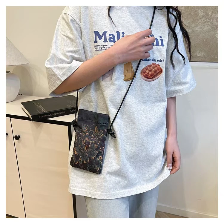 新款藏青牡丹花时尚手机包女高端斜跨包复古包收纳中国风休闲包