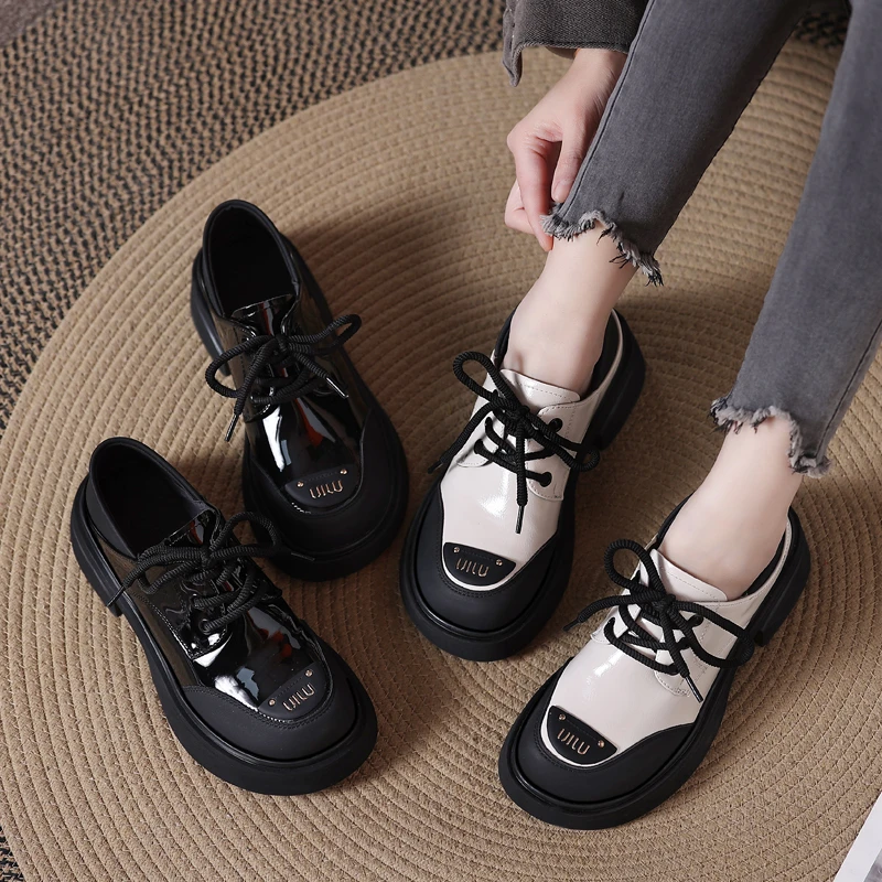 2025年春新厚底乐福鞋女款时尚休闲单鞋软底系带学院风黑色小皮鞋